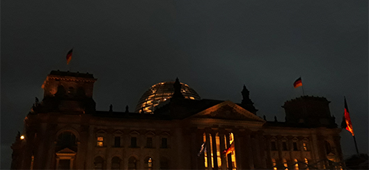 Politische Dämmerung überm Bundestag Politische Dämmerung überm Bundestag